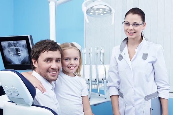 How A Family Dentist Can Keep Your Entire Family Smiling